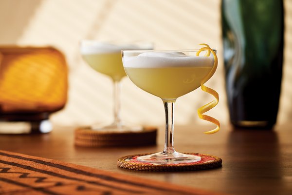 Pisco Sour Cocktail Recipe | Diners Club International